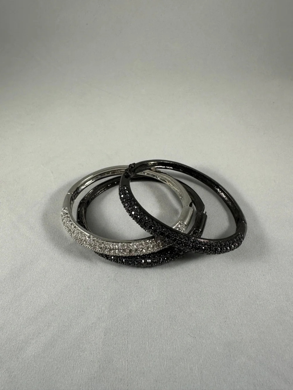 Lia Sophia NYFW Gift Set – 3 Hinged Pavé Crystal Stackable Bangle Bracelets